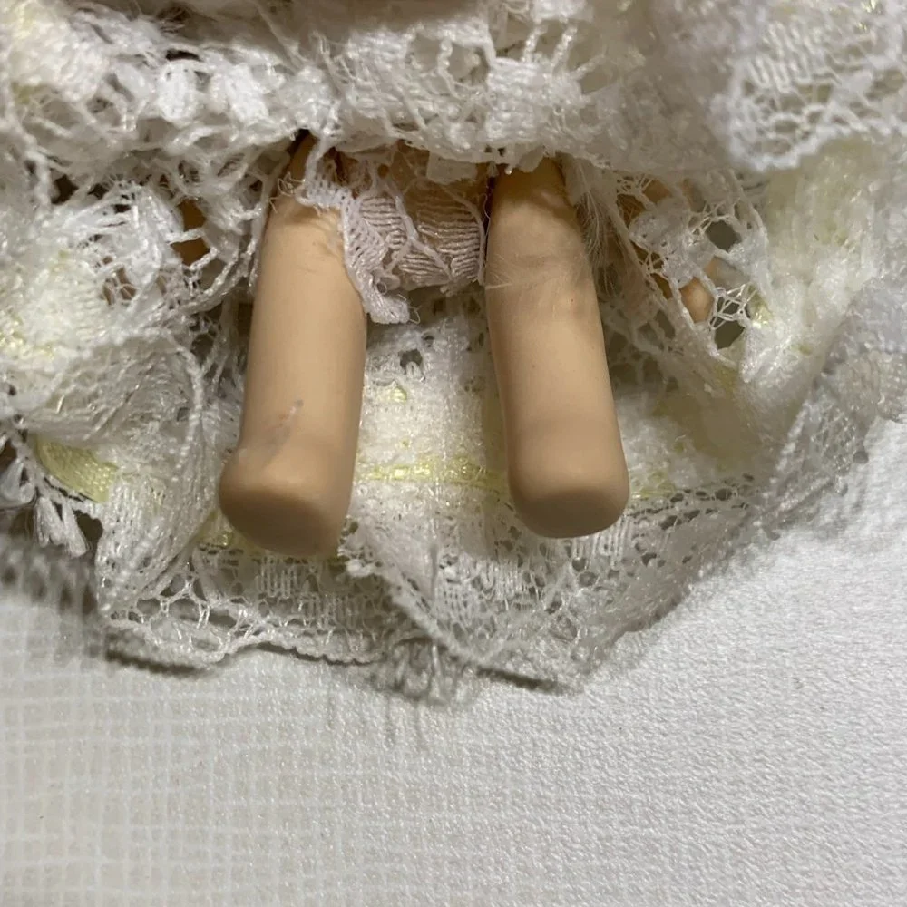 Vintage Style Doll White Lace Dress Bonnet